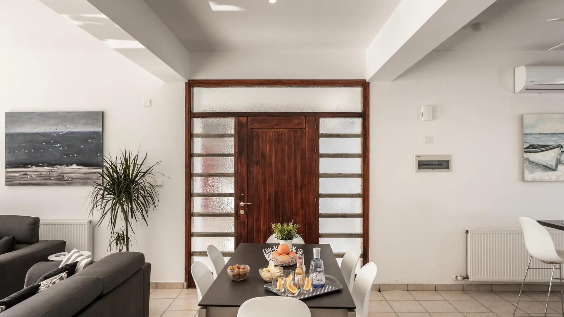 Faros Seaside Villa Larnaca ペルボニア