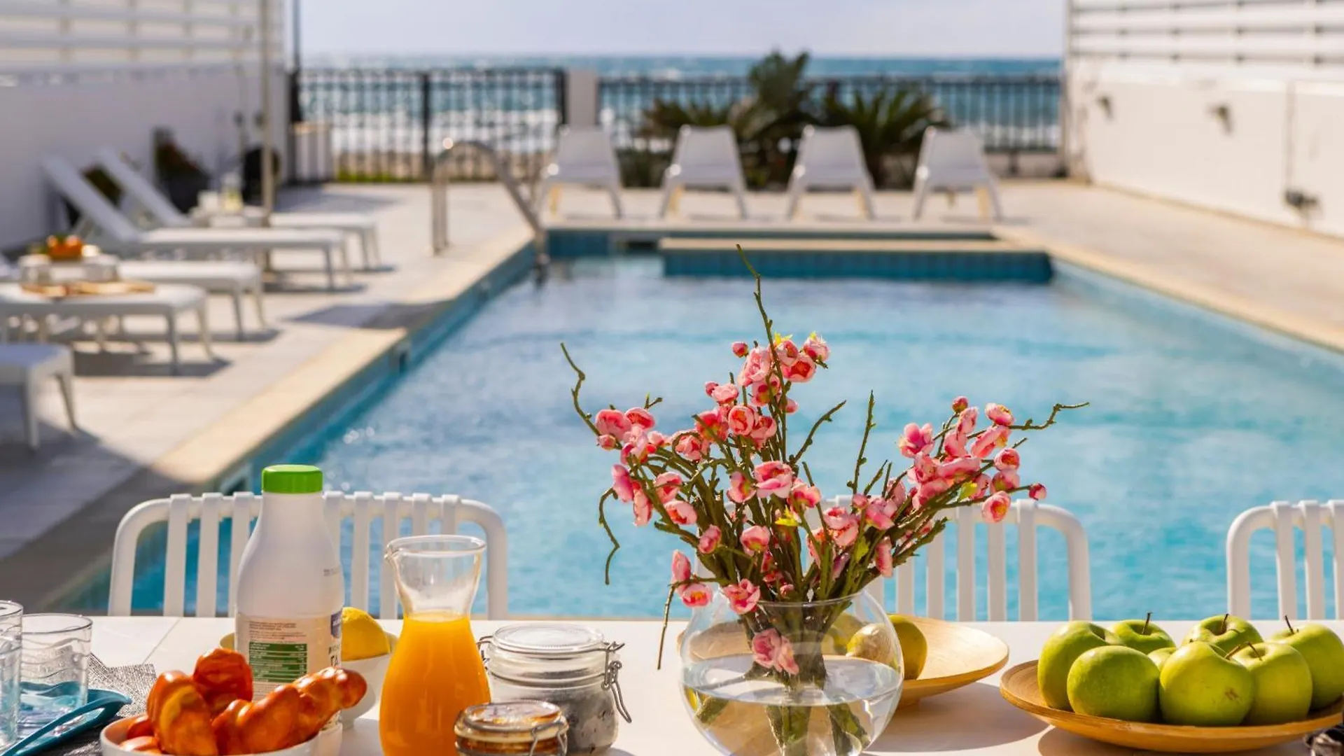 Faros Seaside Villa Larnaca ペルボニア 0*,